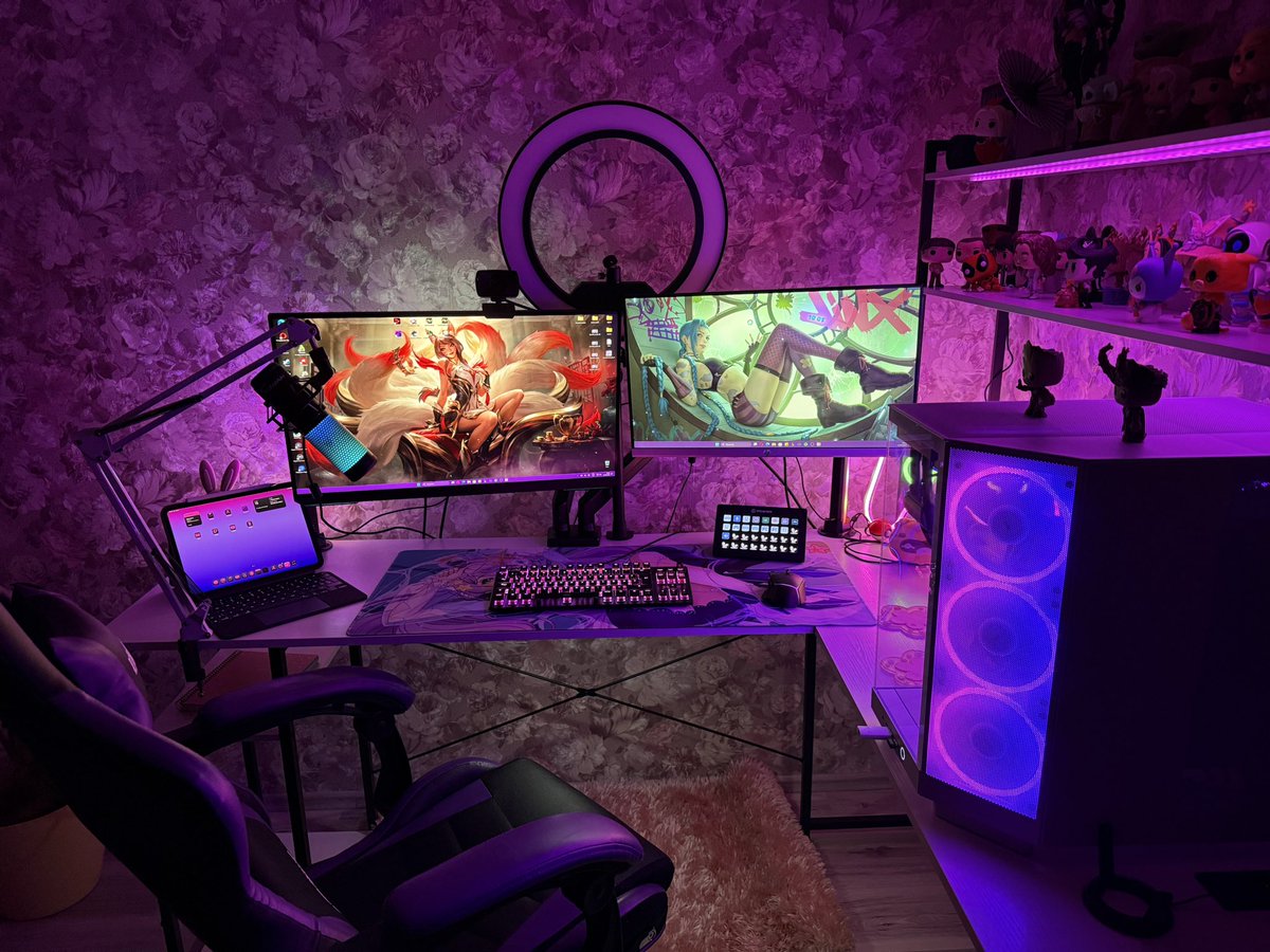 Sparkle_Waifu's tweet photo. New setup 💕

#setup #pc #gaming #popfigure #funkopop
#sparkle_waifu   #SeaSparkle #vtuber #plvtuber #anime #VTuberUprising #gamergirl #streamer #jellyfish https://t.co/J5YR46GYFp