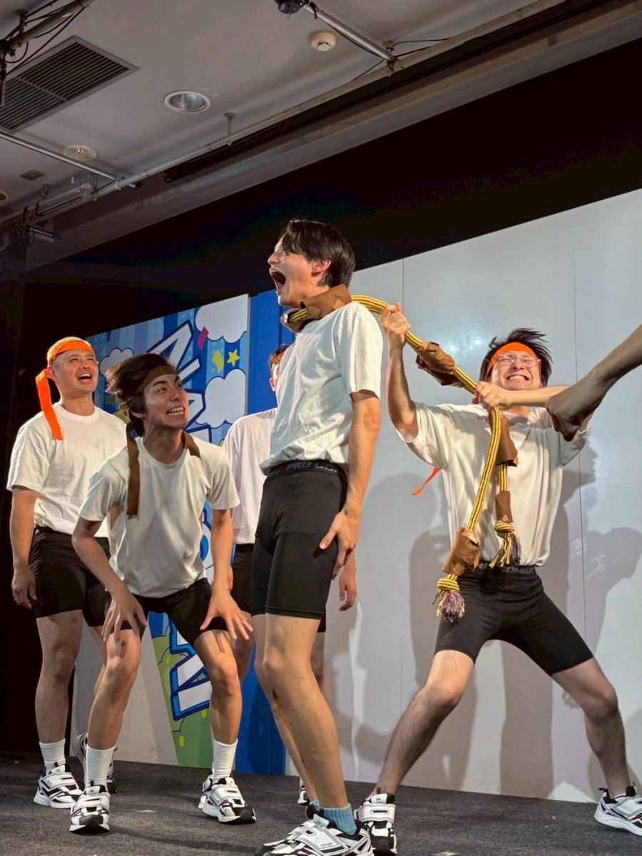 jyunin10's tweet photo. 【お盆の早朝に失礼します！！】
ザ・ウィンナマンズ第3回定期ライブ
🍖ザ・ジューシー🍖
本番まで日程迫っております！！！

更に進化した姿、
皆んな是非観に来て下さい💃✨

日程:2025/8/25(月)
時間:開場18:45 開演19:00
会場:西新宿ナルゲキ

チケットは固定ポストにて💁‍♂️ https://t.co/6L1EZZ8MgD