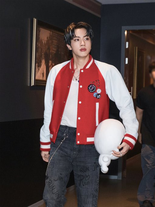 Basketball player Kim Seokjin ..