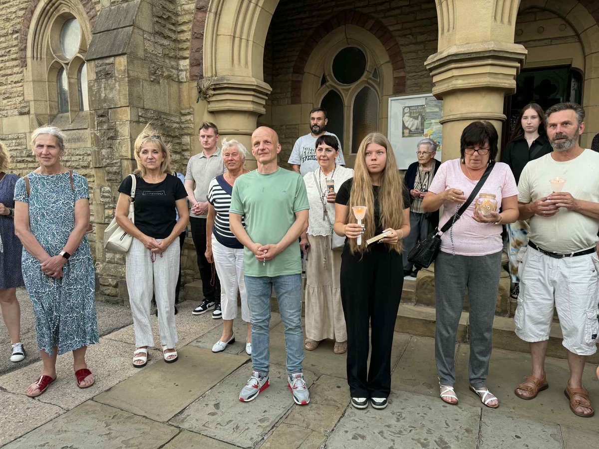 W naszej parafii zakończyliśmy 4 procesję fatimską w Roku Jubileuszowym.
Dziękujemy wszystkim za wspólną modlitwę, braniu udziału w procesji i świadectwo wiary.
Cieszymy się, że do naszej modlitwy dołączają także nasi sąsiedzi z Christ Church.
Wszystko dla Niej, NIEPOKALANEJ.