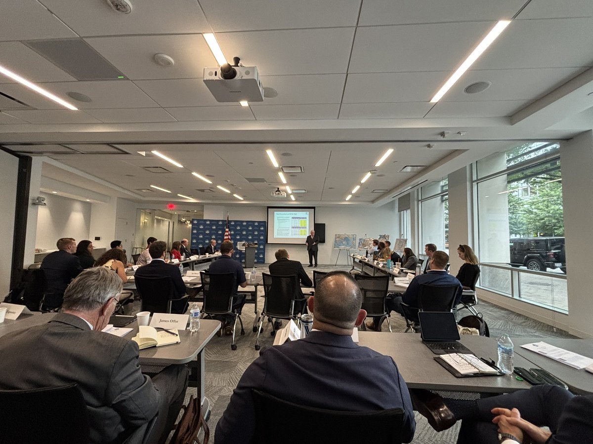 Admiral_Foggo's tweet image. Day 2 of @CMS_ is complete! A packed agenda including panels on Navy 101, Service Culture, Navy POM, the future of Naval Aviation, Unmanned Systems, and Shipbuilding. Wow—that’s a lot! Tomorrow, we’ll take a field trip! Stay tuned! MTF. @NavyLeagueUS @WeAreHII