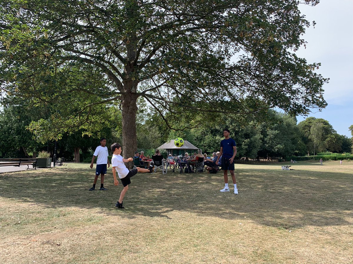 We had a lovely time walking in nature, chatting, and doing arts &amp; crafts today! 🌿🎨
Join us again next Wednesday at 12:30 PM – meet at PARCA!
 Children must be supervised by a parent or guardian.
#NatureWalk #FamilyFun #Peterborough #PARCAEvents