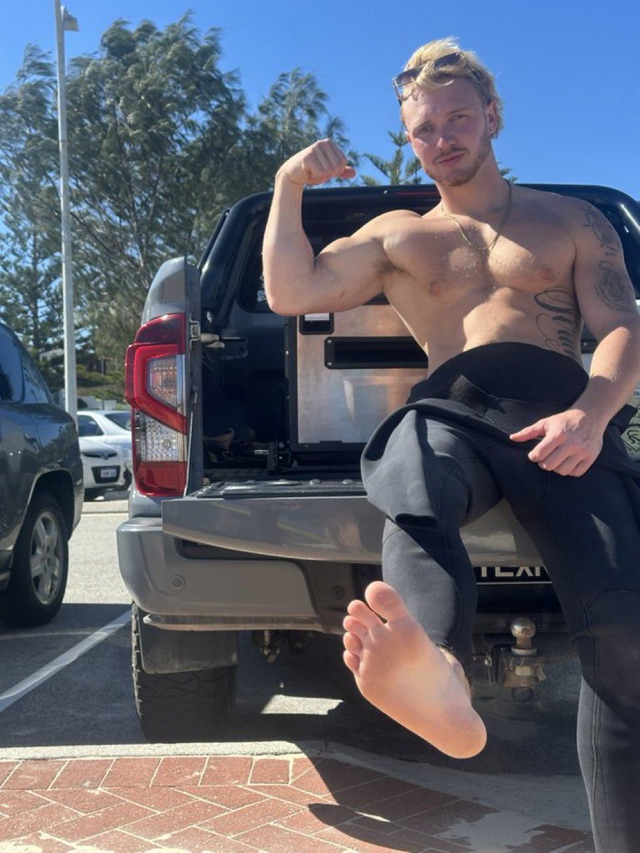 Toeypromo's tweet photo. Hot stud @AlphaJohn22 is back after a few month off he wants to get you all wet and weak ready to send https://t.co/LfJbTjELd8