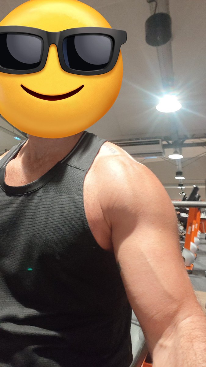 AymPasdutout's tweet image. #bbe #7daysAnd1week
On prépare les vacances, plages etc