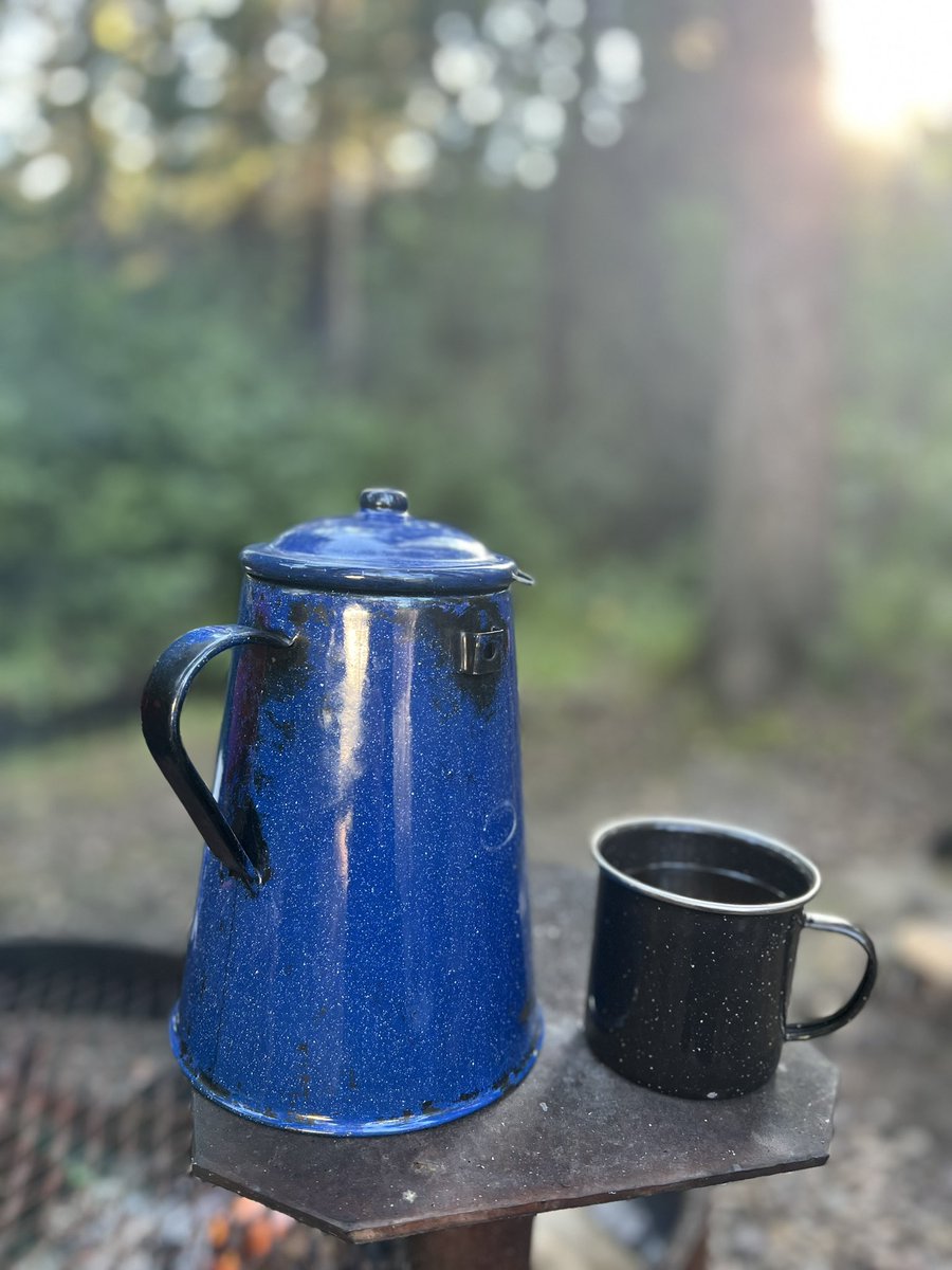 LichTamara's tweet image. I’m taking a time out for some camping at this hidden gem tucked away in Southwestern Saskatchewan.  No power, no services and barely any cell service.  My kind of paradise.