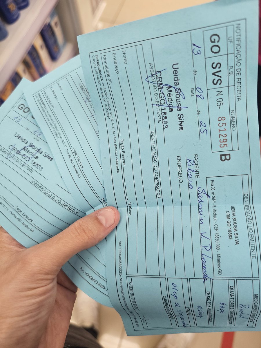 iasmimvita's tweet photo. A louca do Rivotril voltou 🫠 https://t.co/UWnZQ5k9ie