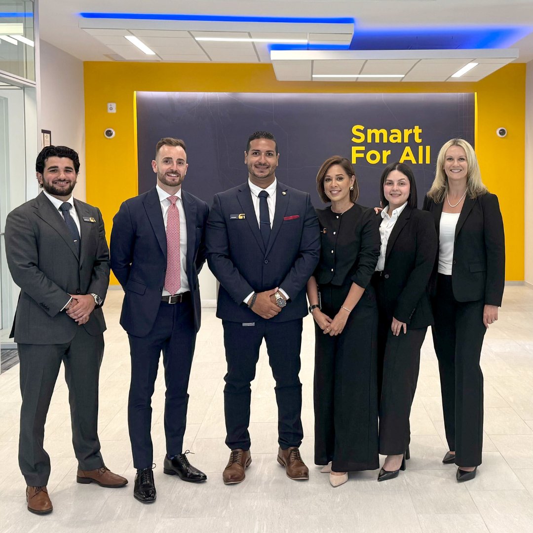 This week, President and CEO Brad Calhoun visited our newest branch in Naples, Florida.

Located at 10975 Tamiami Trail, our Naples branch is proud to offer personalized service, innovative solutions, and financial guidance that’s truly Smart For All.