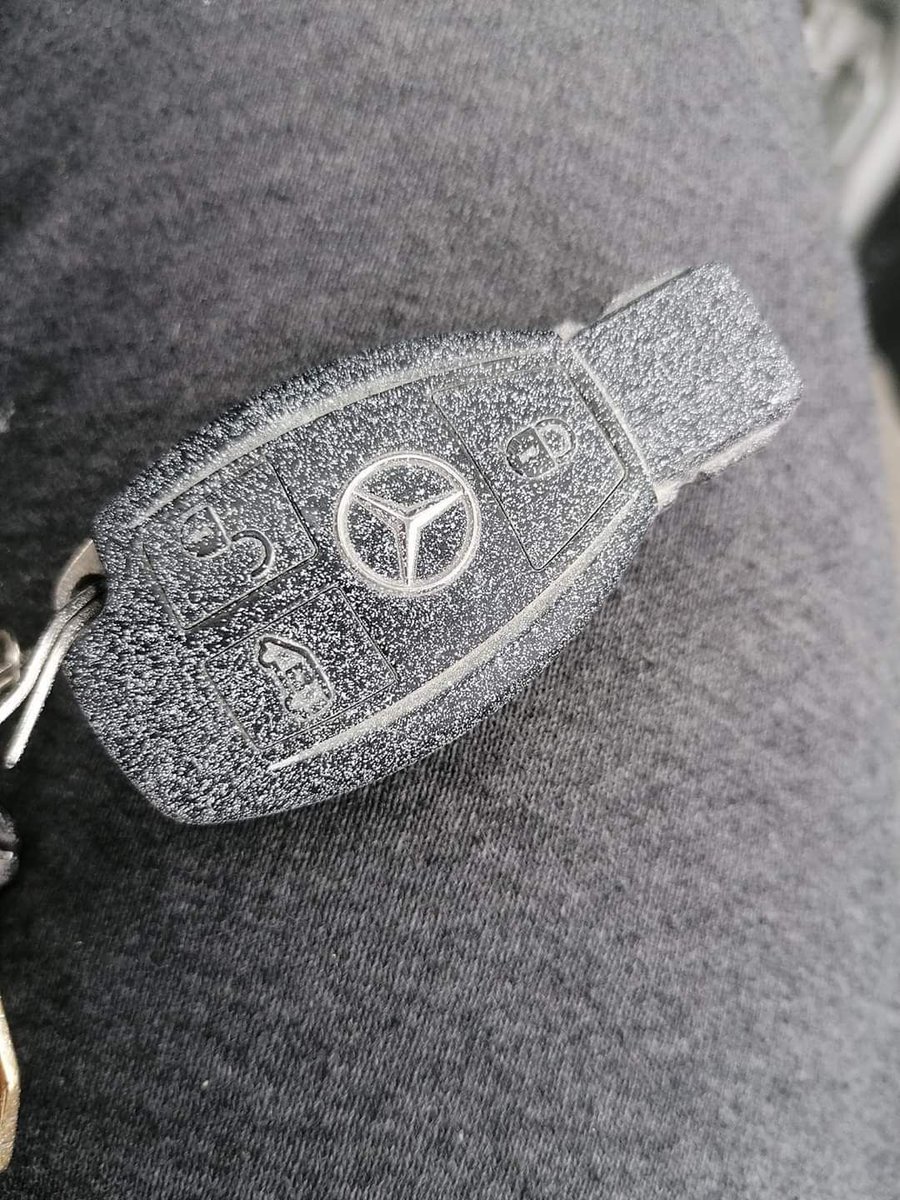 DecoratorsU's tweet image. Tell me you're a Decorator, without telling me you're a Decorator...

#carkey #decorator #paint