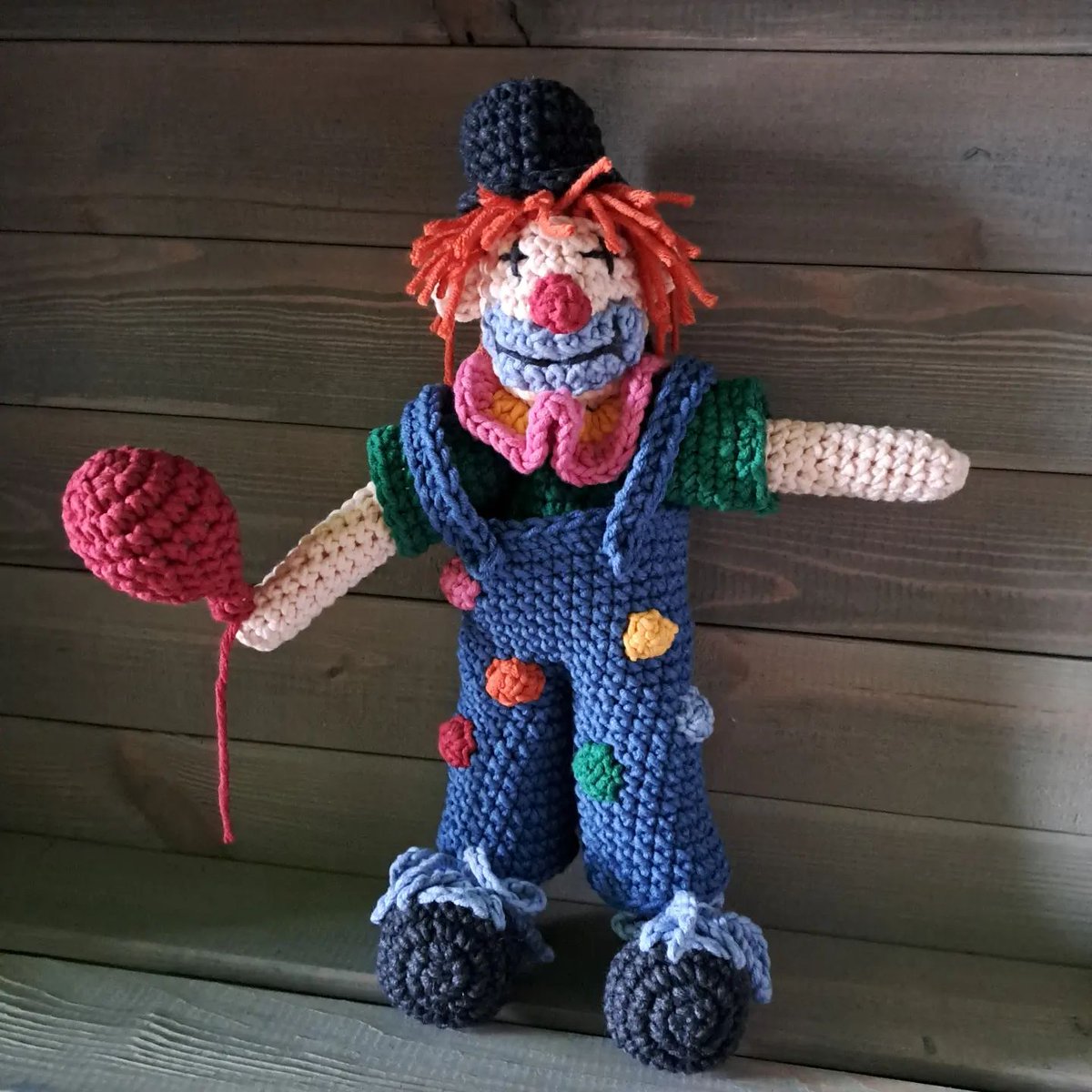 ditzinarium's tweet photo. #VintageVibes #HandmadeMemories #NostalgicClown https://t.co/WhCecKJPIn
