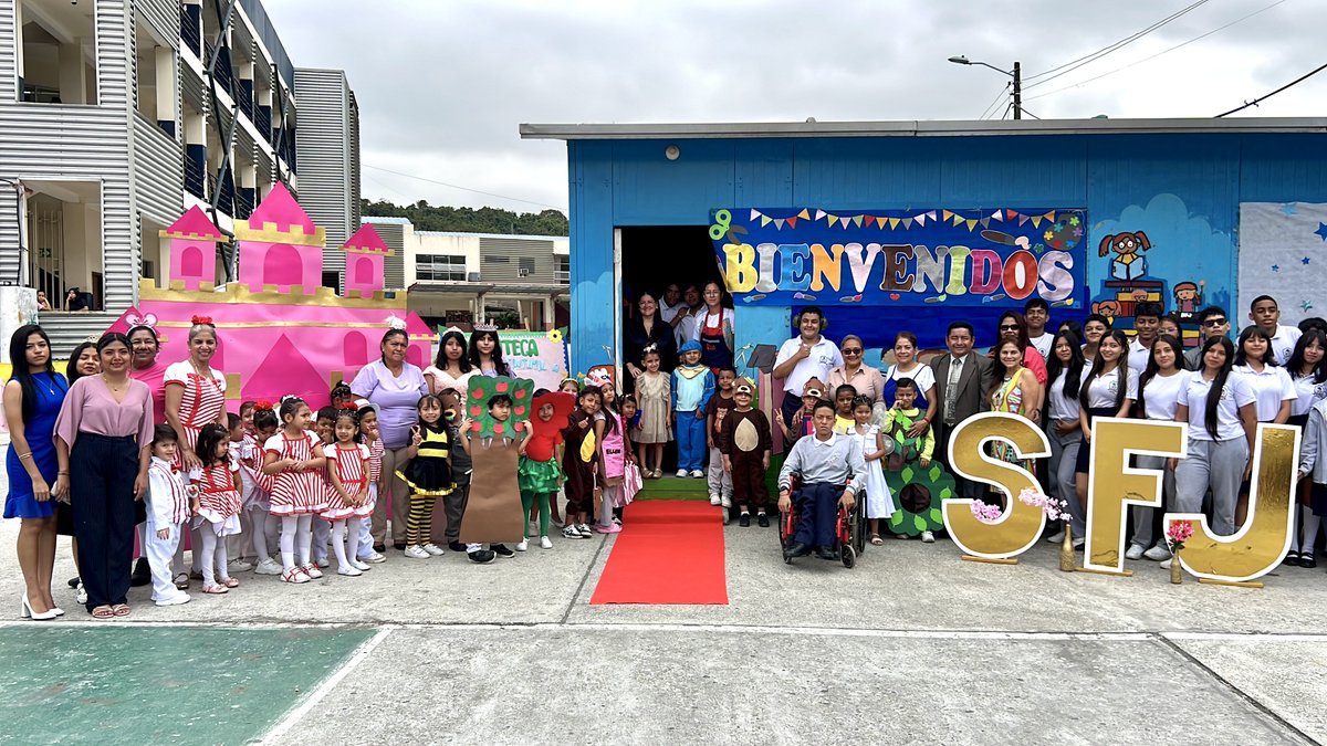 EducacionZ8_Ec's tweet photo. Más de 2.800 estudiantes de la Unidad Educativa Fiscal Sarah Flor Jiménez se benefician con la reapertura de la biblioteca y la readecuación de la sala de cómputo.
Con estas acciones reafirmamos nuestro compromiso por garantizar una educación de calidad. 📚💻🏫

#ElNuevoEcuador https://t.co/g66DoNKrCJ