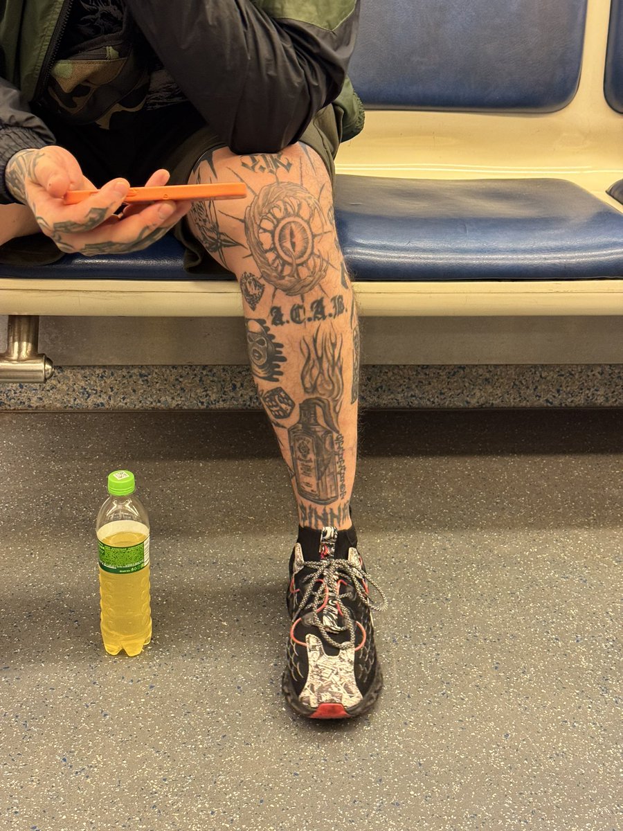 Раст🌺ропша tweet media