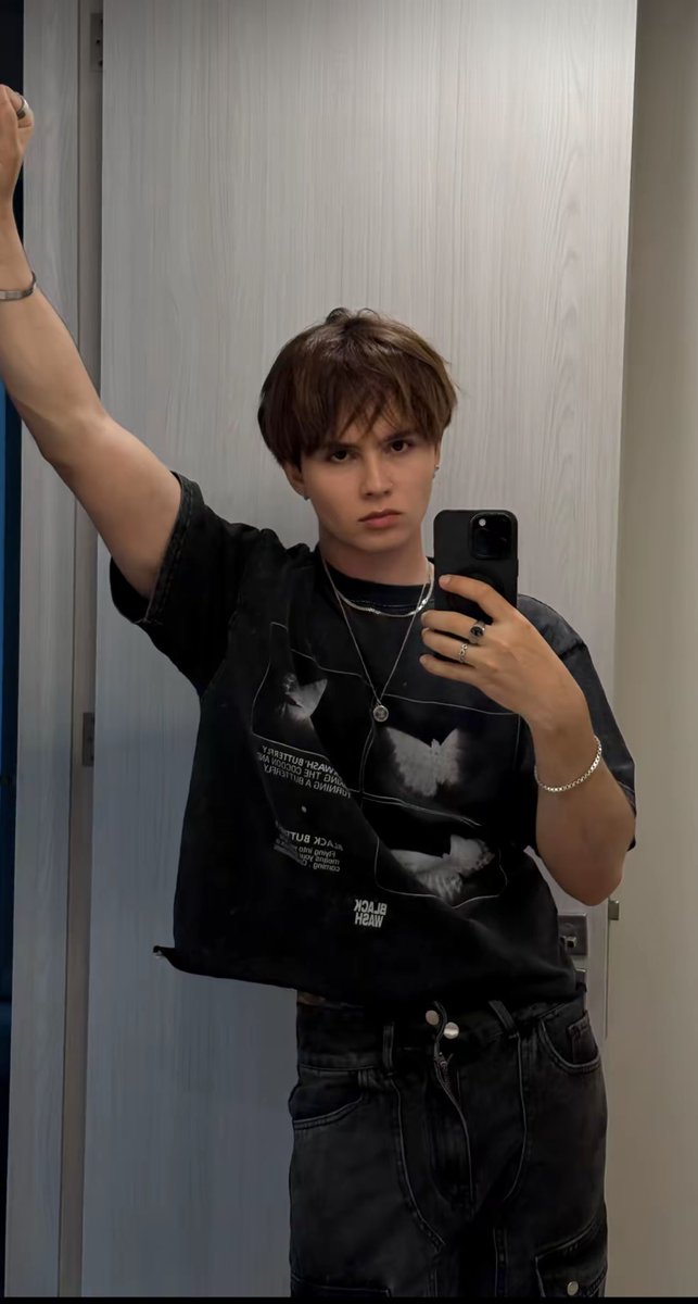 ¡Feliz cumpleaños al mejor jefe!🎉

Gracias por llenarnos de alegría con lo que haces, te queremos mucho❤️