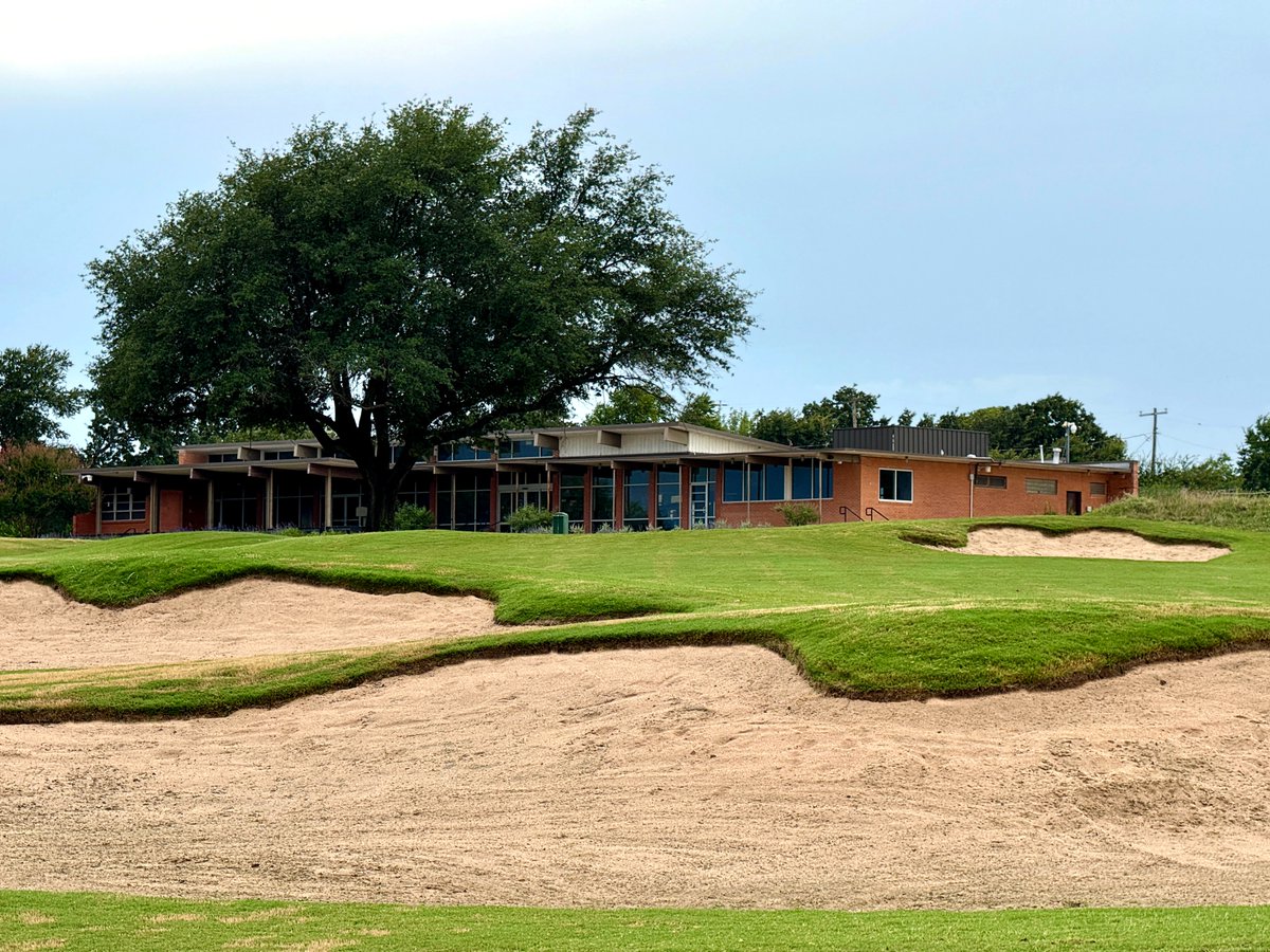 Nice morning out at Meadowbrook, things are really looking good! <a href="/GolfFortWorth/">Fort Worth Golf</a>