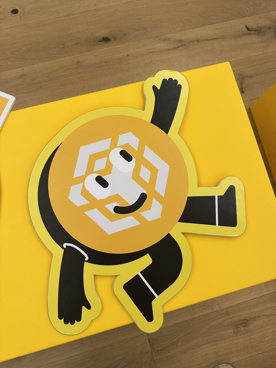 0xCammie's tweet image. On the ground at builder bunker 

#InsideMVB