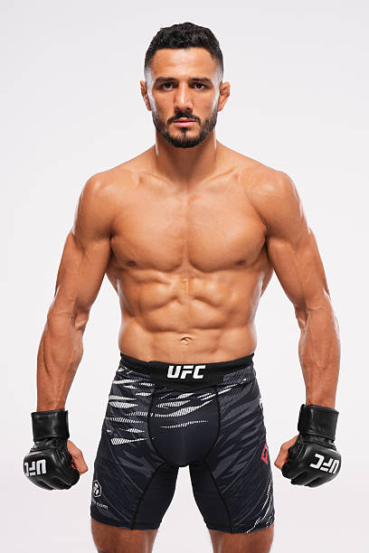 SabatelloStan's tweet image. From boy to man.

I am only evolving as a fighter and I will beat Lerone Murphy with ease this weekend. #TeamPico