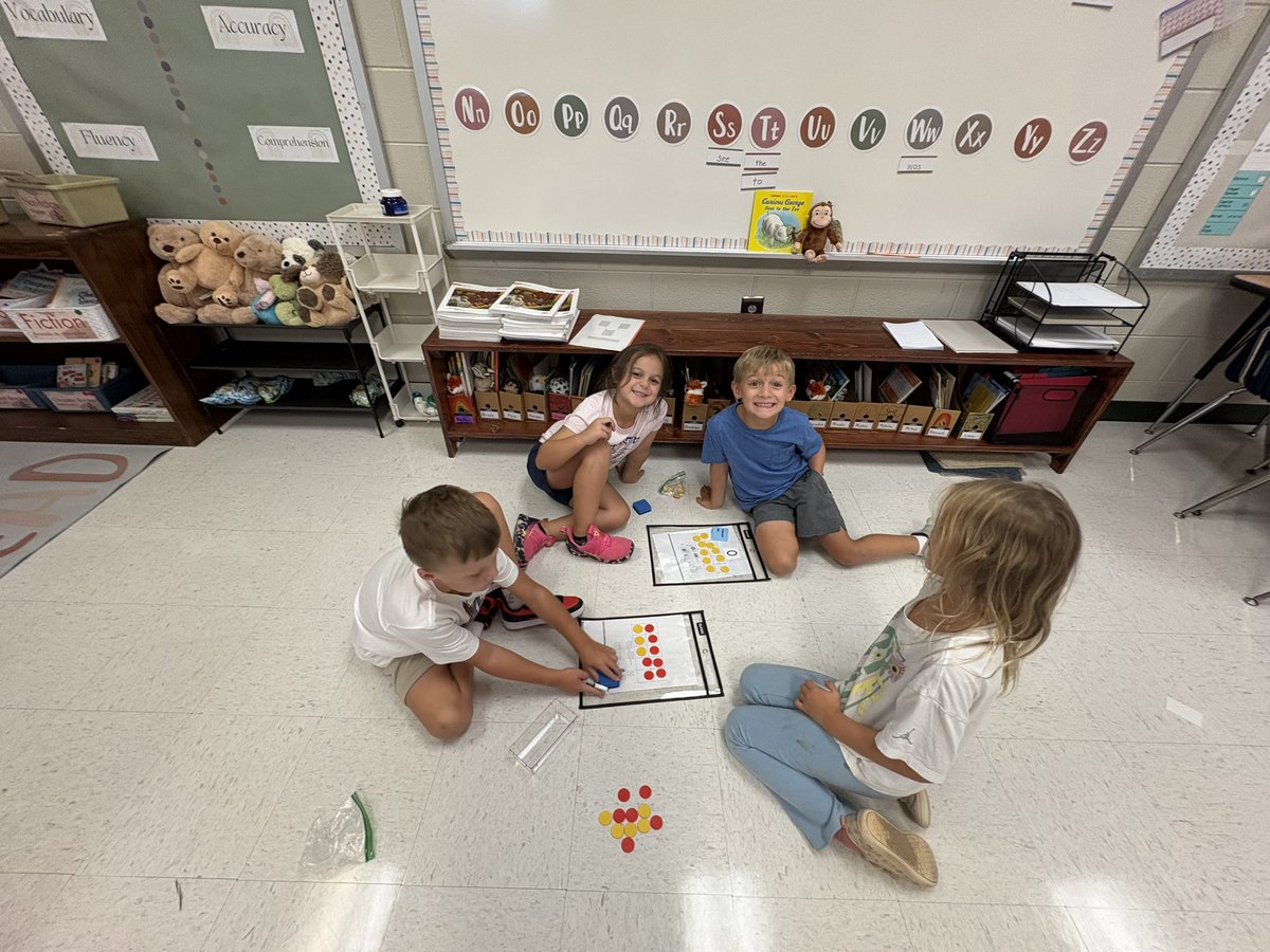rmfisher76's tweet photo. Building a strong foundation one ten frame at a time! 🔟✨ #FirstGradeFun #MakingTens @MVESGainesville https://t.co/csPvq0MnCl