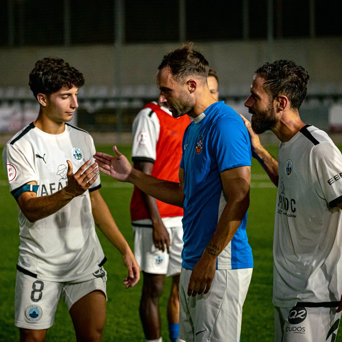 atletic_lleida's tweet photo. Molt agraïts al @cfvng pel tracte rebut i l’hospitalitat.
Us desitgem la millor de les sorts en aquesta present temporada💪💙⚽️ https://t.co/BVB3RcySga