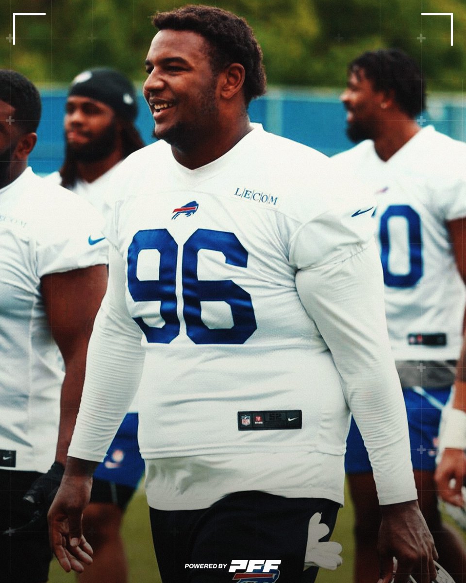 PFF_College's tweet photo. Highest Graded Rookie Defensive Tackle from Preseason Week 1:

🔵 Deone Walker, BUF: 92.8

@UKFootball https://t.co/e3Sv52XJzF