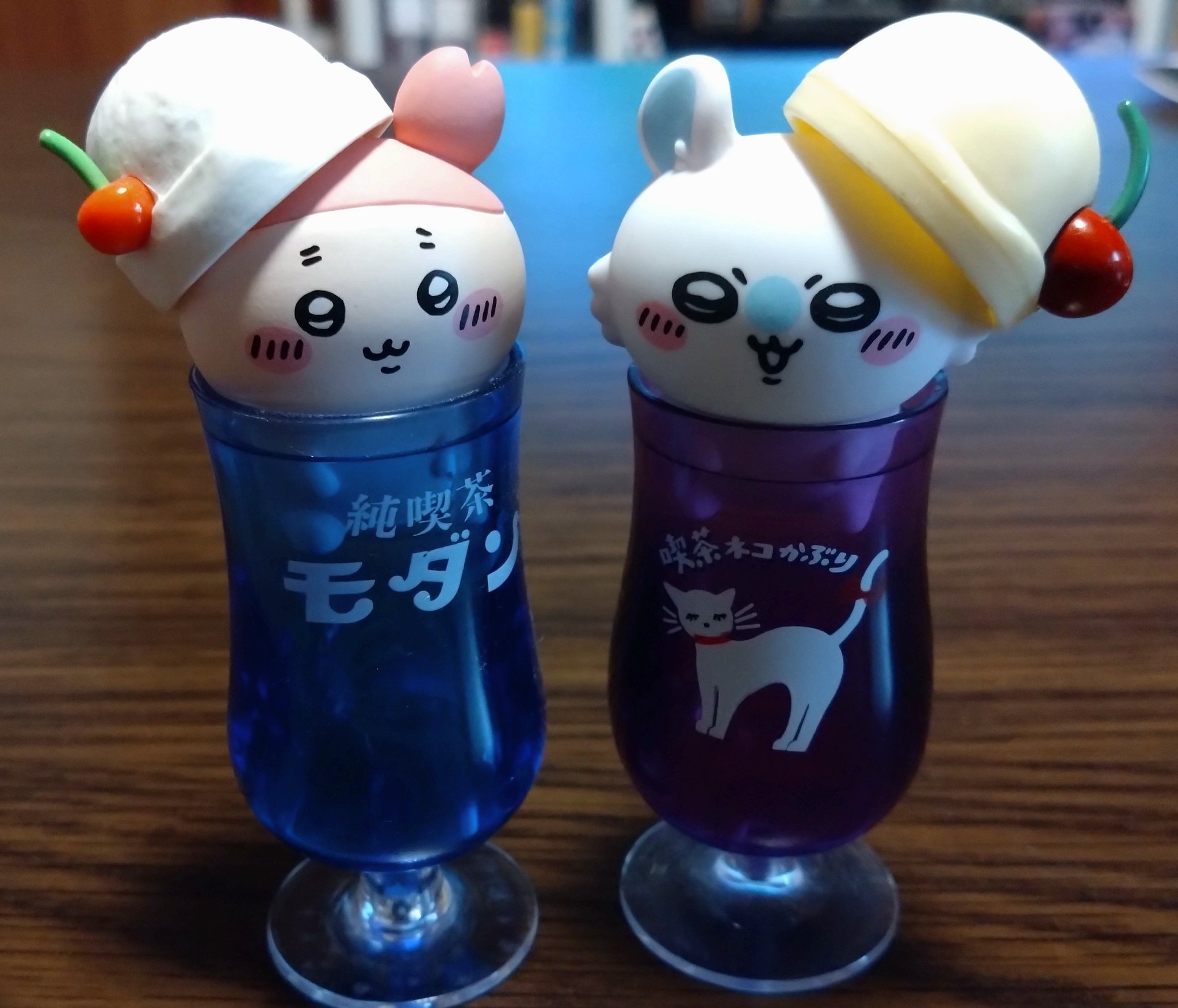 【かっくん様おまとめご購入ページ】 コウペンちゃん 爆褒め スマホに貼れるサイズのステッカー（100