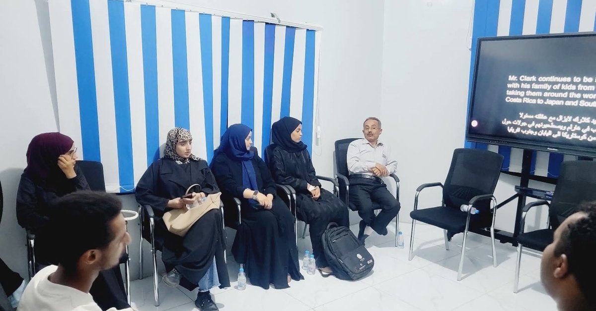 presshouseye's tweet image. استمرارًا في عروض #سينما_الأربعاء استضفنا مع @arneada0 عرض فيلم The Ron Clark Story كثاني عروض شهر أغسطس المخصص لأفلام حول التعليم.
الفيلم تلاه نقاشًا حول قضايا التعليم التي تناولها من أولوية تطوير أداء المعلمين إلى المسؤولية المشتركة بين المعلم والأسرة والمجتمع.

#بيت_الصحافة