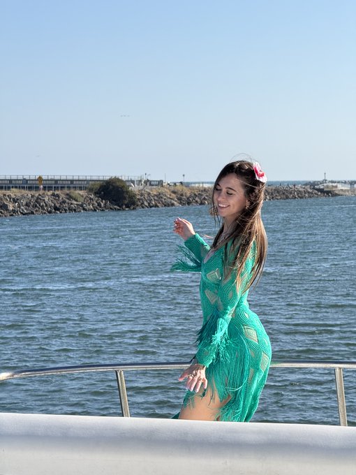 I love boat rides 🛥️ https://t.co/ILUyENzaC0