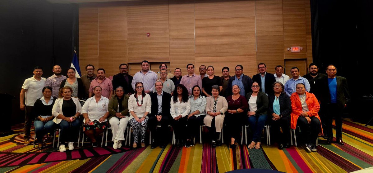 (1/4) 🇸🇻 OIT, por medio de ACTRAV, impartió taller dirigido a líderes de organizaciones sindicales de El Salvador, sobre el sistema de control de aplicación de las normas internacionales del trabajo y la participación sindical.<a href="/ILOACTRAV/">ILO ACTRAV</a> 
<a href="/UnidadSindical_/">Unidad Sindical Oficial</a> <a href="/csts_sv/">CSTS El Salvador</a> <a href="/UGTElSalvador/">UGT El Salvador 🇸🇻</a>