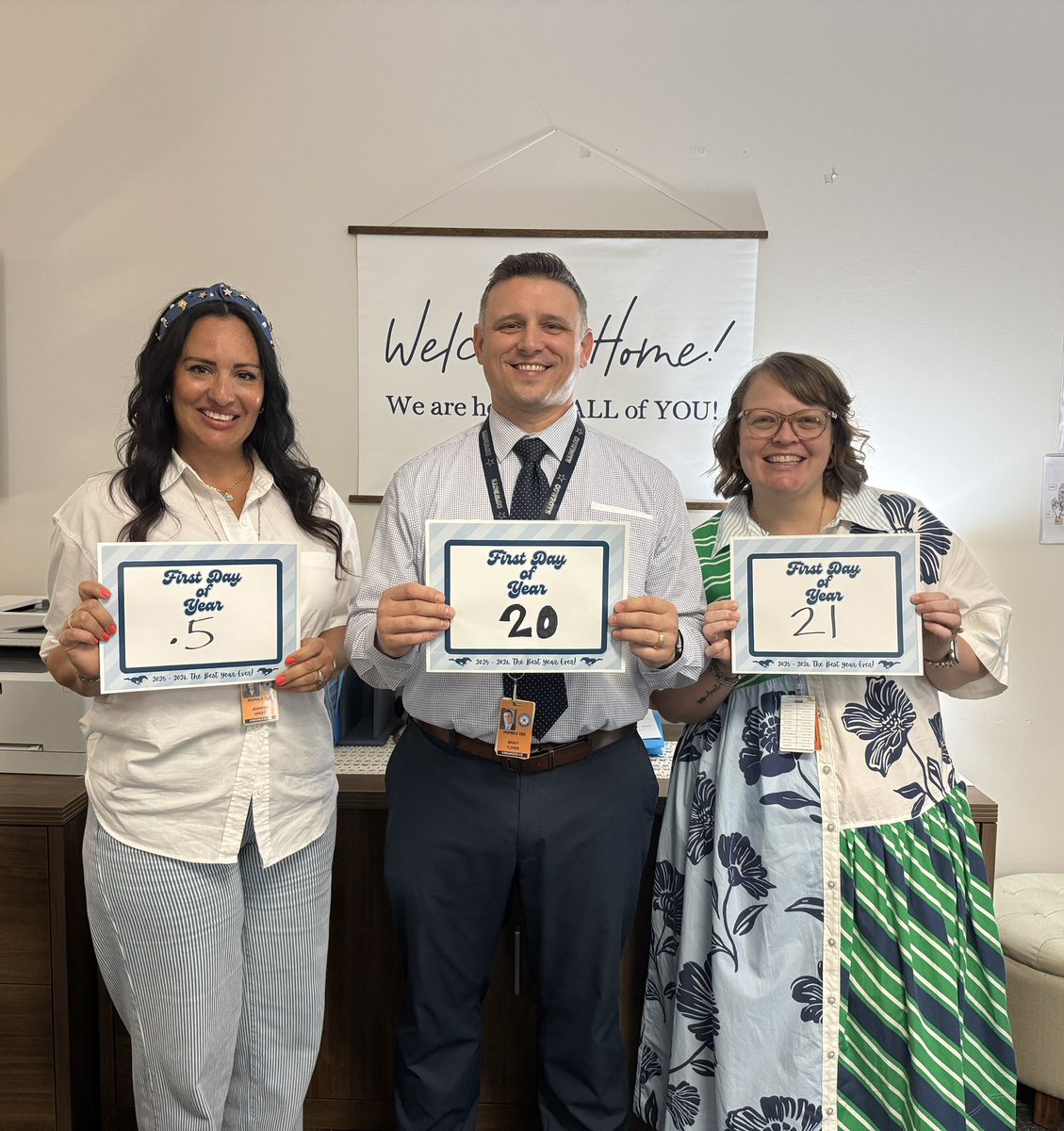Dream team here just crushing it on the first day of school!! <a href="/HumbleISD/">Humble ISD</a> <a href="/HumbleISD_KHS/">Kingwood High School</a>