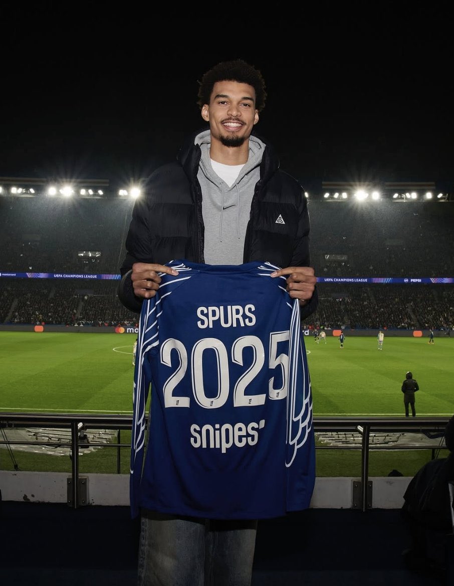 Wemby’s team has your back, <a href="/JeremySochan/">Jeremy Sochan</a>