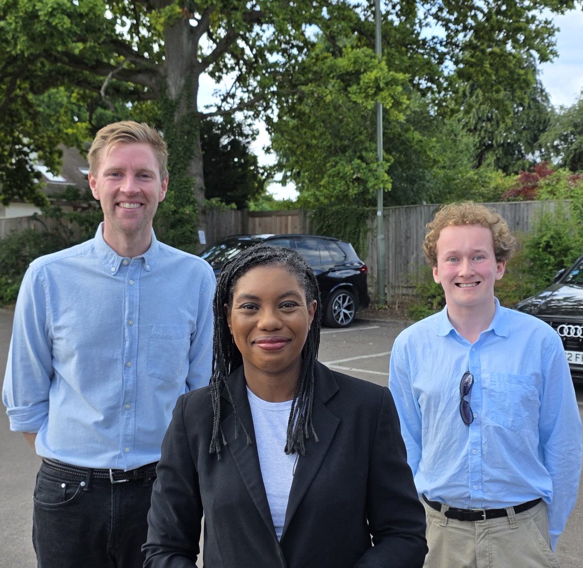LGBTCons's tweet image. We had a bumper day across Surrey on Saturday, with several groups across the county in sessions led by @john_cope and @Lewis_Virgo.

We were also joined by a very special guest too - the Leader of the His Majesty’s Most Loyal Opposition, the Rt. Hon. @KemiBadenoch MP.