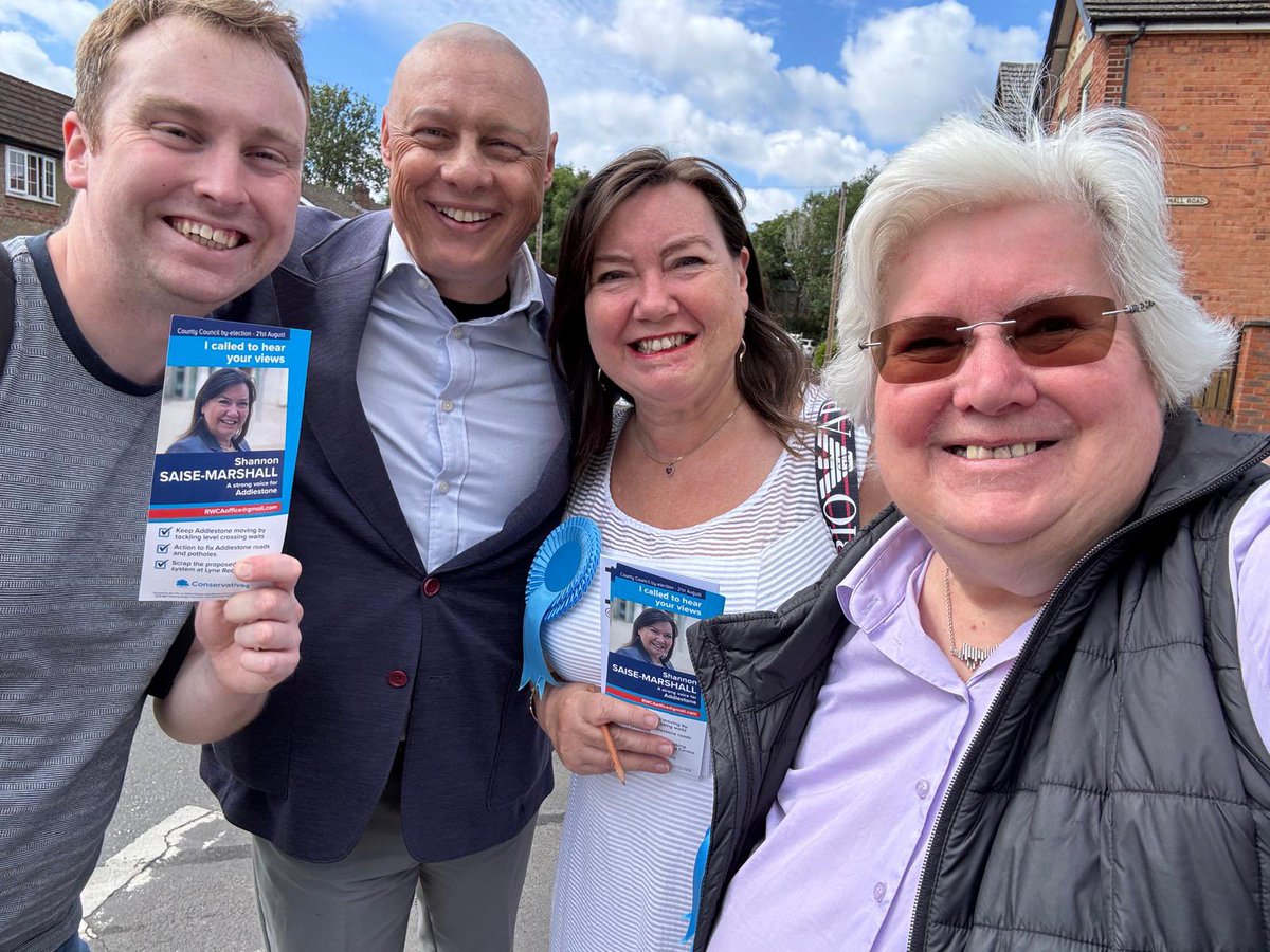 LGBTCons's tweet image. We had a bumper day across Surrey on Saturday, with several groups across the county in sessions led by @john_cope and @Lewis_Virgo.

We were also joined by a very special guest too - the Leader of the His Majesty’s Most Loyal Opposition, the Rt. Hon. @KemiBadenoch MP.