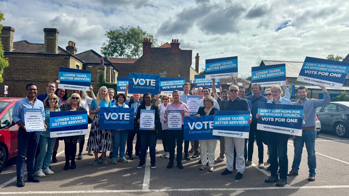 LGBTCons's tweet image. We had a bumper day across Surrey on Saturday, with several groups across the county in sessions led by @john_cope and @Lewis_Virgo.

We were also joined by a very special guest too - the Leader of the His Majesty’s Most Loyal Opposition, the Rt. Hon. @KemiBadenoch MP.