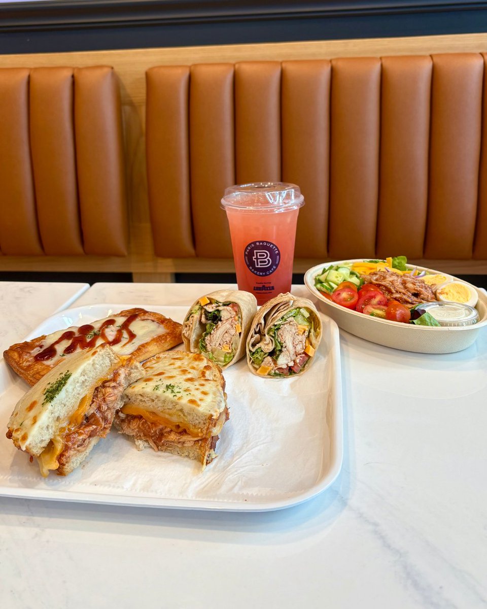 ParisBaguetteUS's tweet photo. Lunch plans = made ππ₯
#bbqchicken #parisbaguette #pb #sandwiches #salads #wraps #grilledcheese #refreshers https://t.co/oYUK83U1iI