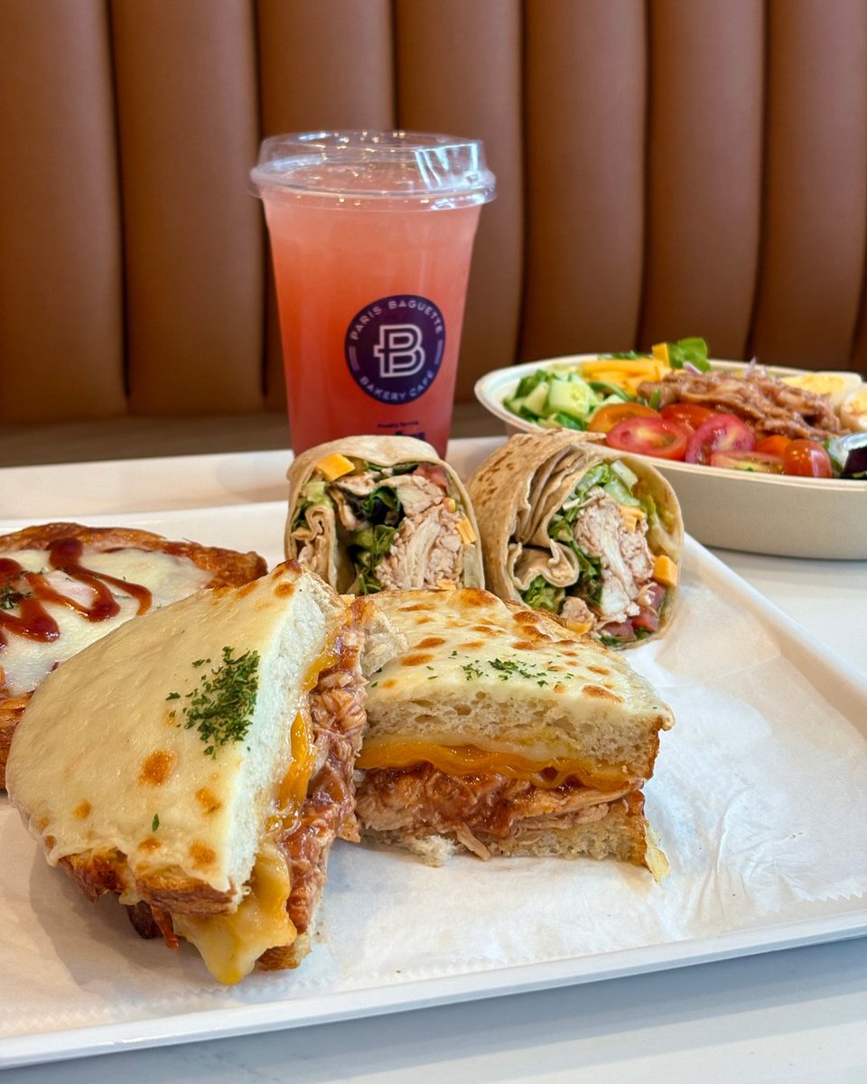 ParisBaguetteUS's tweet photo. Lunch plans = made ππ₯
#bbqchicken #parisbaguette #pb #sandwiches #salads #wraps #grilledcheese #refreshers https://t.co/oYUK83U1iI