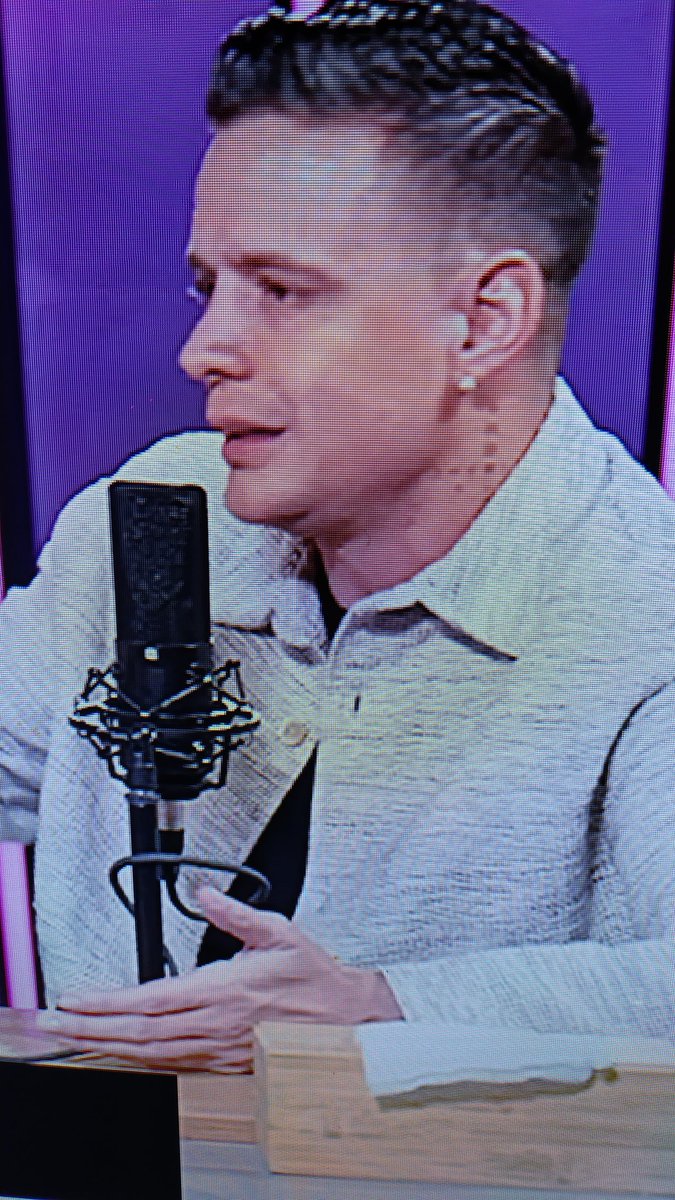 TOPSVIDEO's tweet photo. @marko!! en #FueraDeJoda  con @FuriaScaglione @telefe https://t.co/7qgz29U1z9