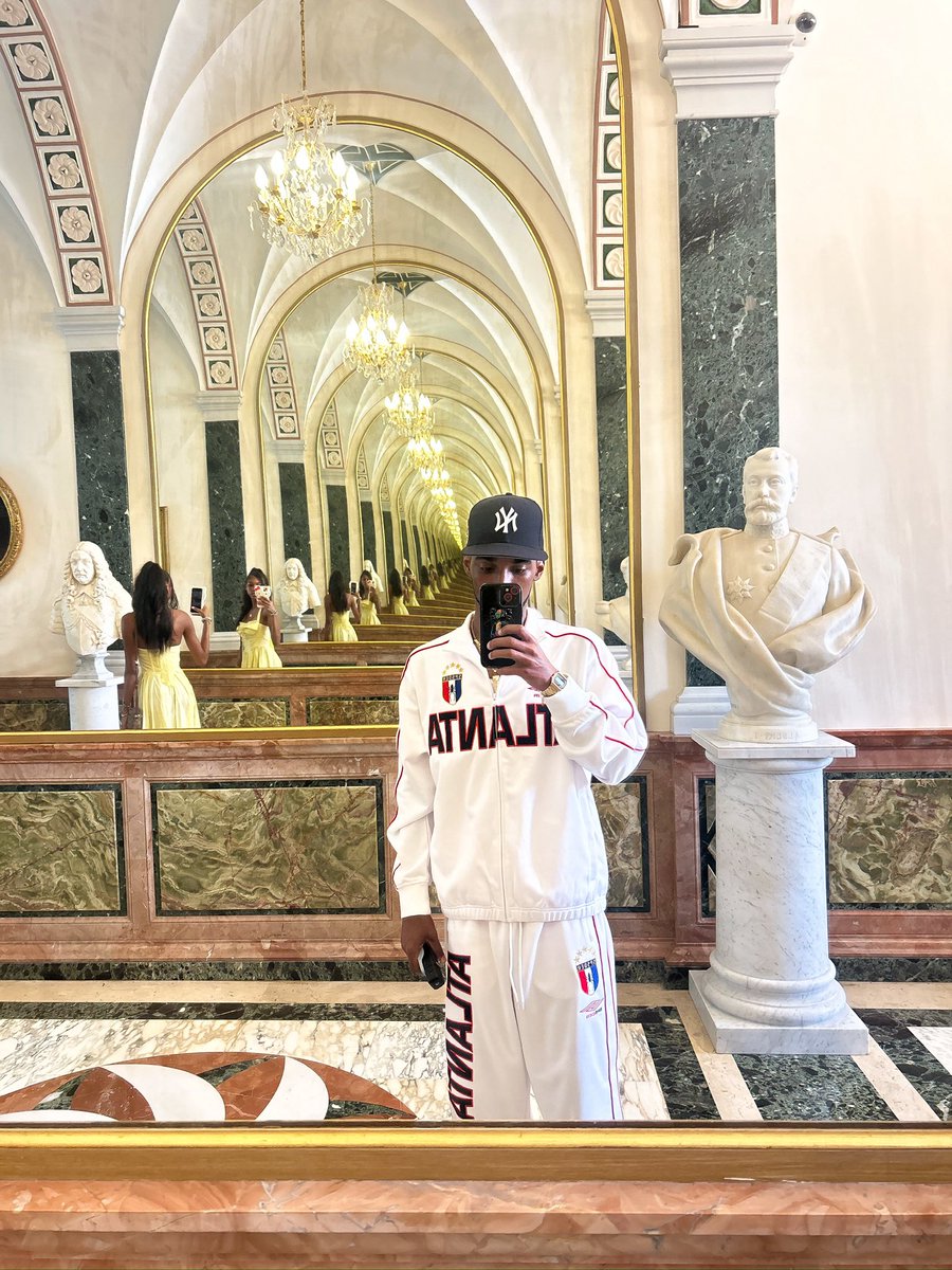 _Santana2wavyy's tweet photo. Monaco , Monte-Carlo 🇲🇨 #neverlocalalwaysglobal https://t.co/tiD033DV0k