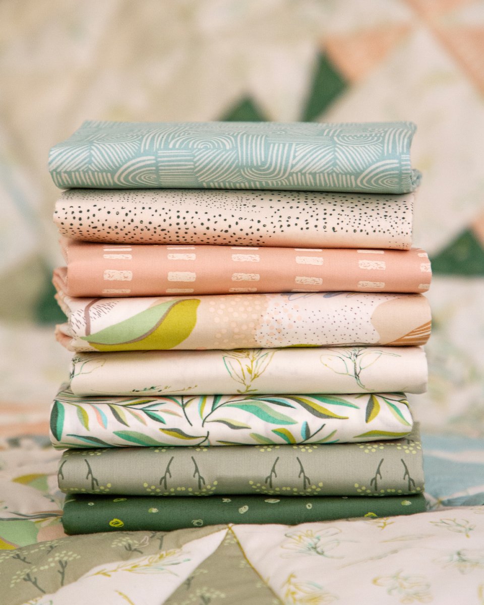 Earthy, fresh, &amp; totally relaxing! This ‘Faceted’ quilt has all the cozy, nature-inspired energy while showing off the 8 tranquil prints of ‘Botanica’ from ‘The Cur8tor’. 

FREE quilt pattern: bit.ly/47nTRa5