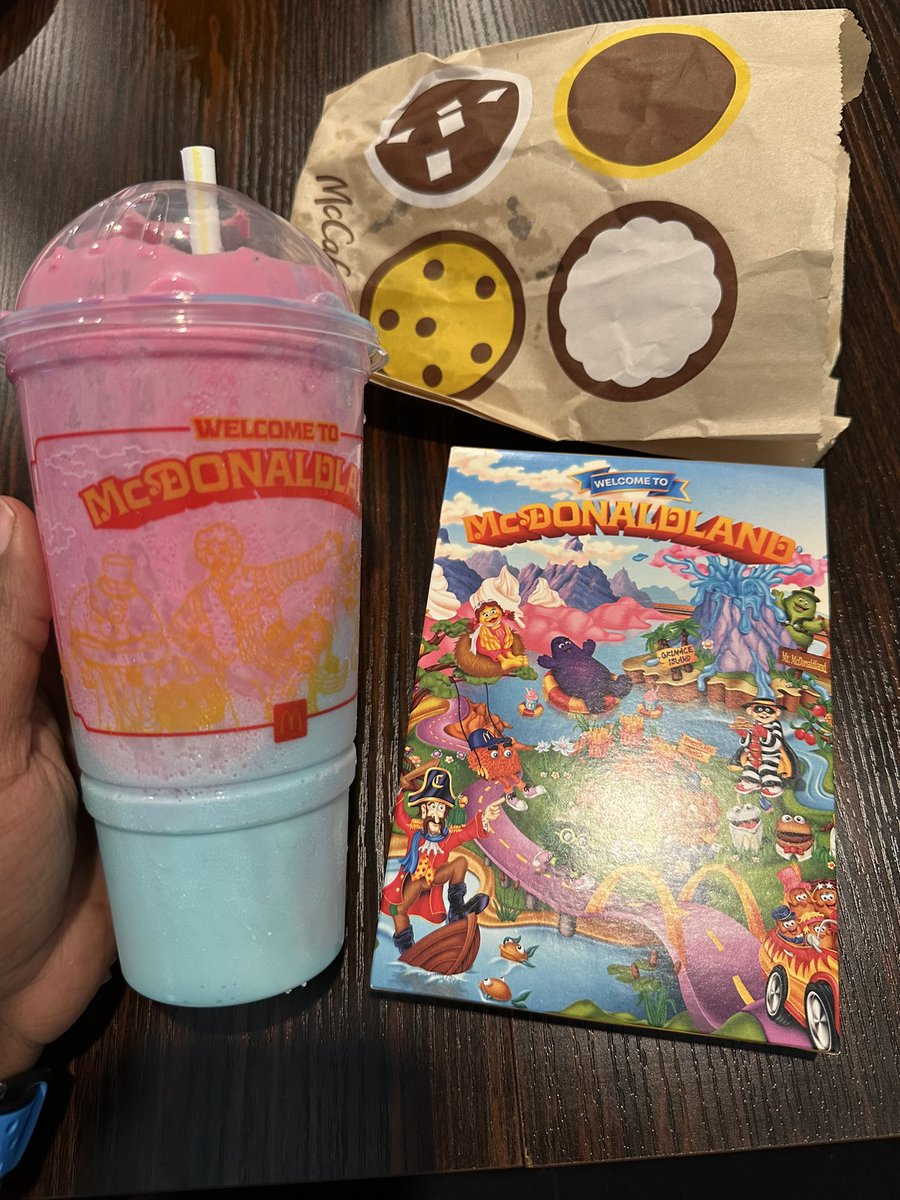 AMO_Gaming24's tweet photo. What’s yall thoughts on the new mcdonaldland #mcdonaldland #McDonalds https://t.co/hyZp7IXK6y