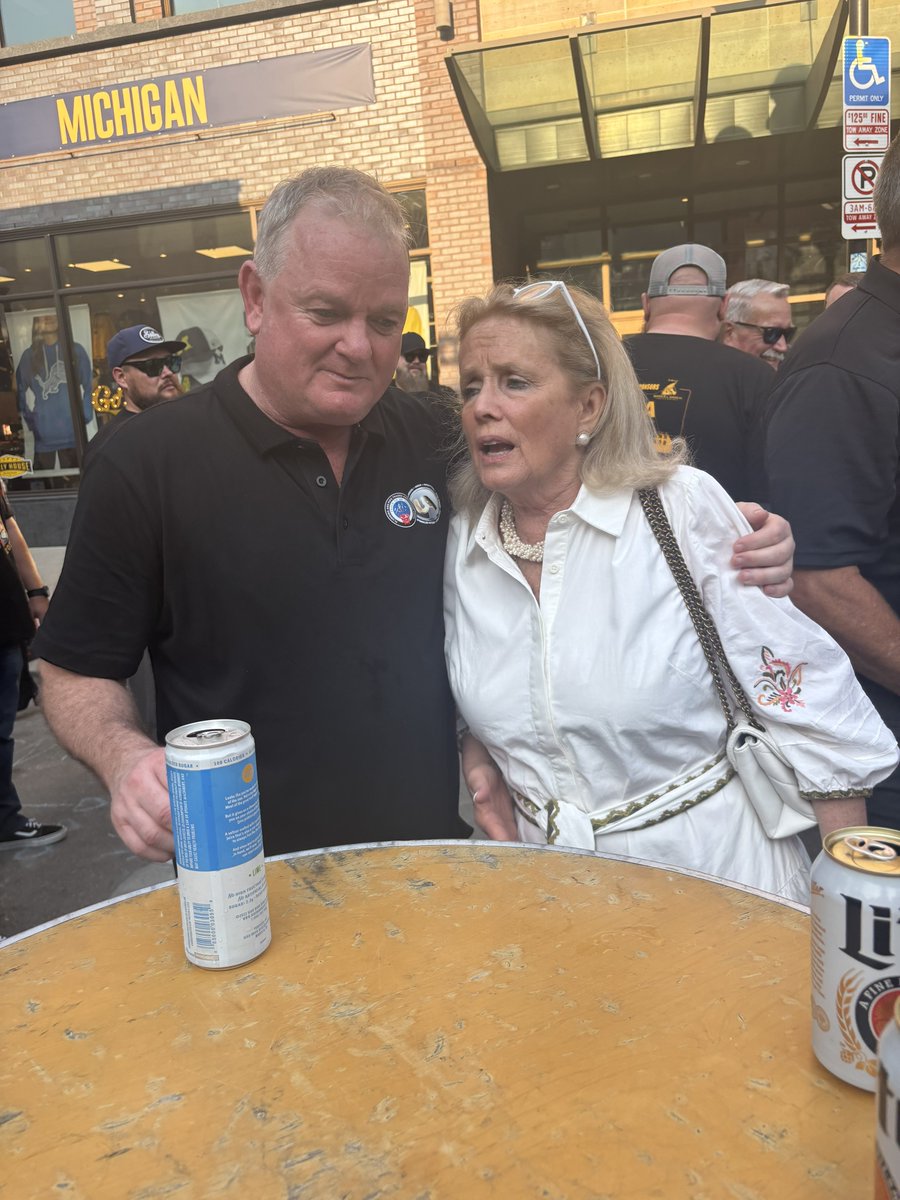 Rep. Debbie Dingell (@repdebdingell) on Twitter photo Great to join the United Association of Plumbers and Pipefitters for their block party. Good company, music dancing and yes, some refreshments. Great to join the United Association of Plumbers and Pipefitters for their block party. Good company, music dancing and yes, some refreshments.