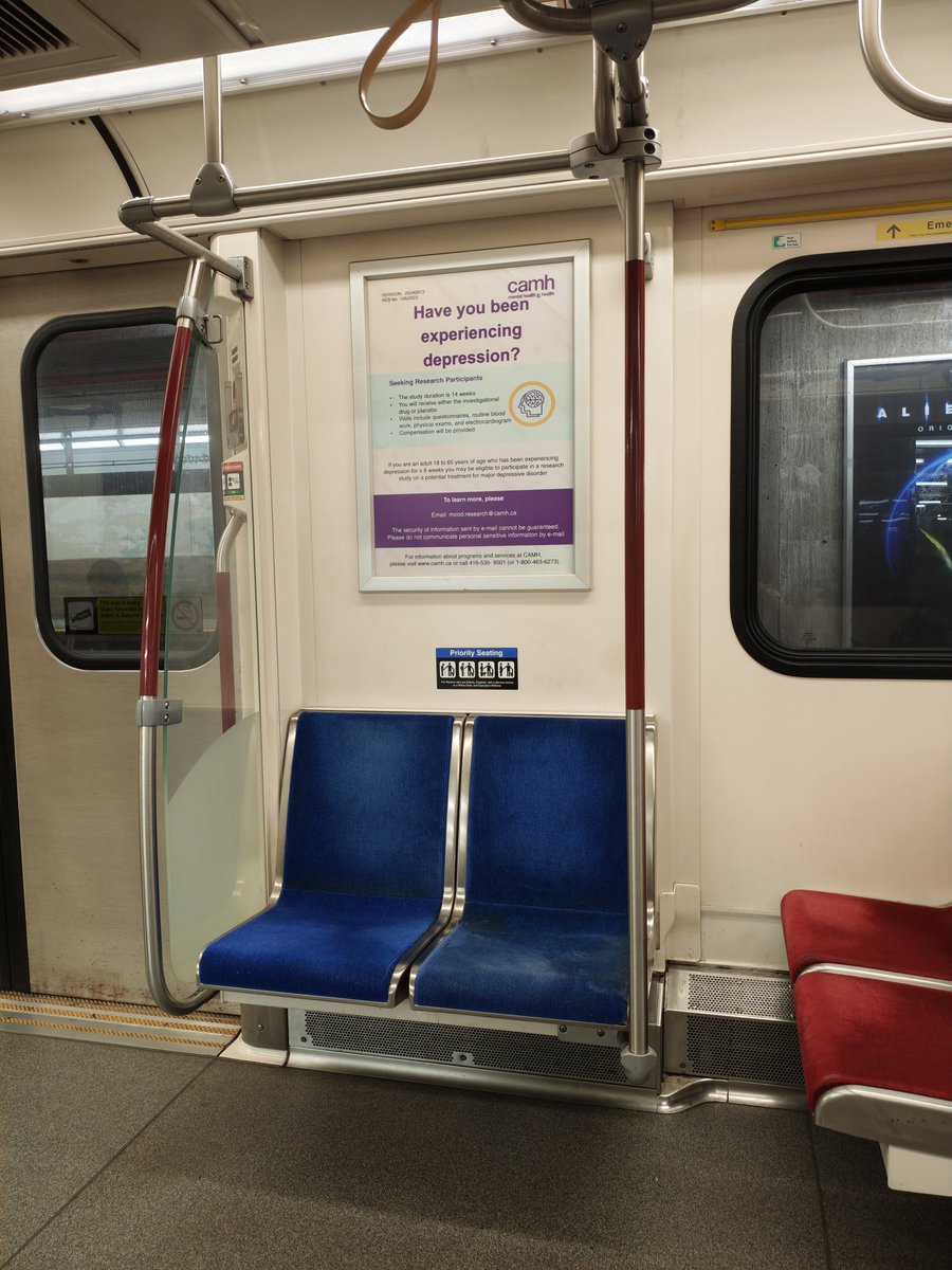 地铁上也有camh广告🤣