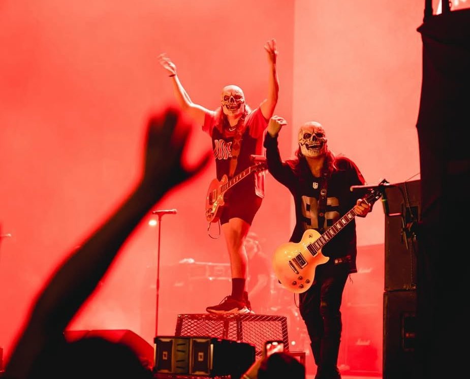 AirbagInfoPy's tweet photo. airbag en rakiura 2009, airbag en la arena snd 2024, airbag 2025 DONDE?!?! 👀👀 #AirbagenAsu https://t.co/brp4olJ62x