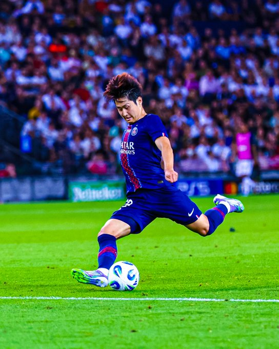 Forget the hate. Forget the transfer rumors. Forget the lack of recent minutes. Forget not playing in his ideal position. Man, I'm just happy my guy Lee Kang-in came on and contributed in a big way to help PSG lift another trophy. No bitterness, no hard feelings, just happy af.