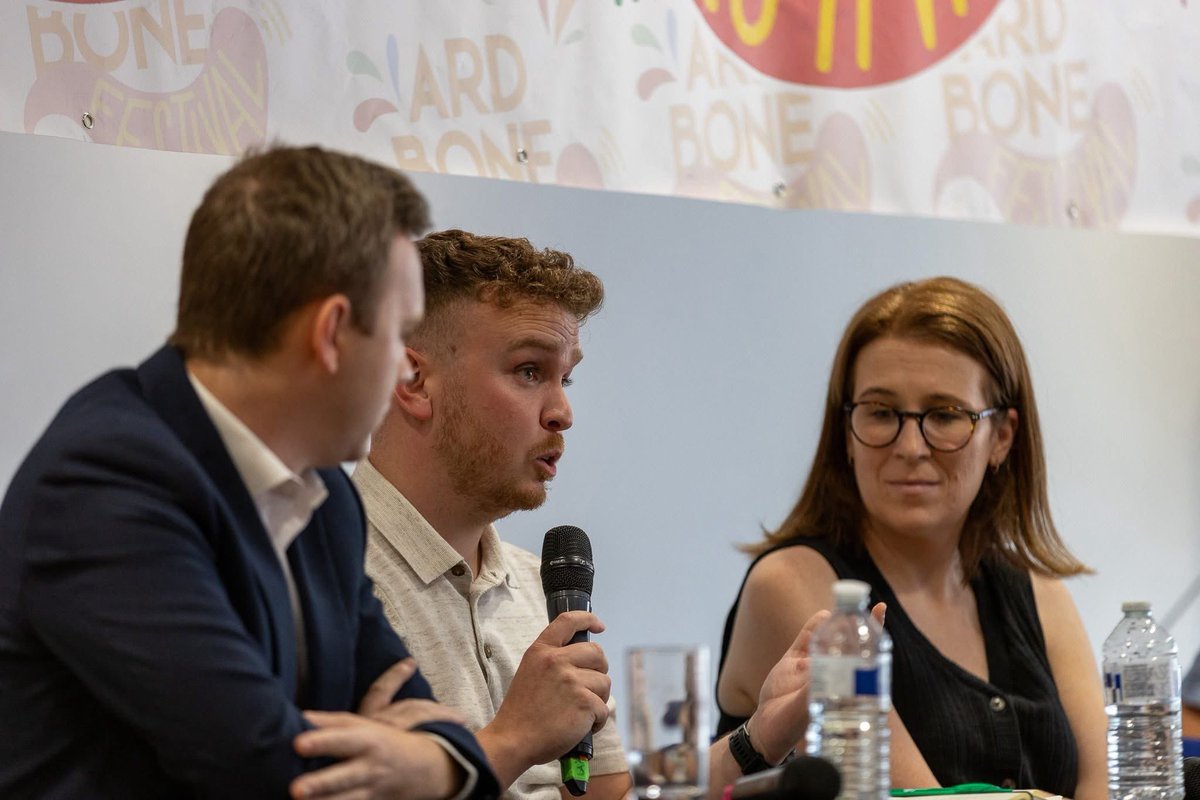 ArdBoneFestival's tweet photo. 𝐍𝐎𝐑𝐓𝐇 𝐁𝐄𝐋𝐅𝐀𝐒𝐓 𝐓𝐀𝐋𝐊𝐒 𝐁𝐀𝐂𝐊!

A fantastic evening of lively, honest, and open debate at the Houben Centre.
Our panel tackled key issues including the effectiveness of Stormont, welfare reform, and the situation in Gaza, engaging the audience in a truly thought-provoking discussion.

Huge thanks to our Chair the brilliant @BBCMarkSimpson from the BBC and to our outstanding panel: @CllrRyanMurphy, @BrianKingston @EoinTennyson @C_Fitz_ and @AllisonMorris1.

Thanks @belfastcc for their support with our events. 

#ArdBoneFest25