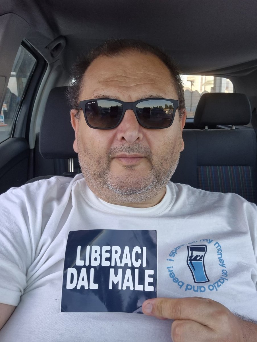 Semo Laziali e nun tremamo..
Paura nun avemo de nisuno..
C'avemo bona lingua e mejo mano..
C'avemo bona lingua e mejo mano..
#liberacidalmale #follower #laziali #lavocedeilaziali 🦅💪