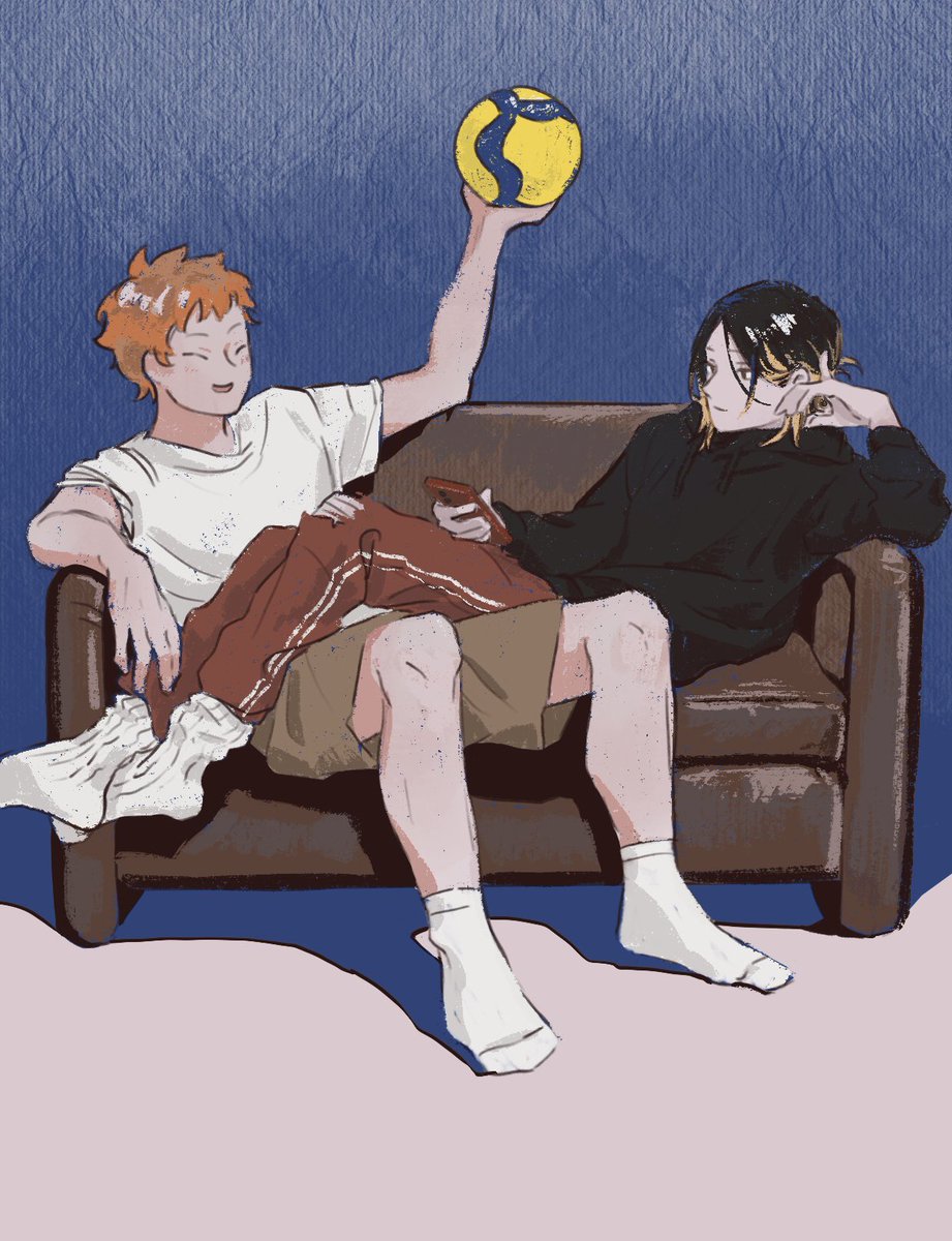 研日擠沙發🛋️