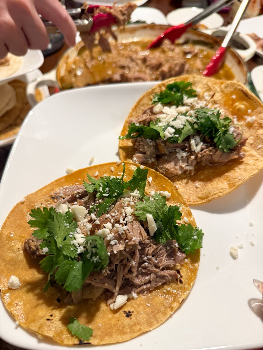 just made the most tender, fall apart carnitas in my Le Creuset 😭