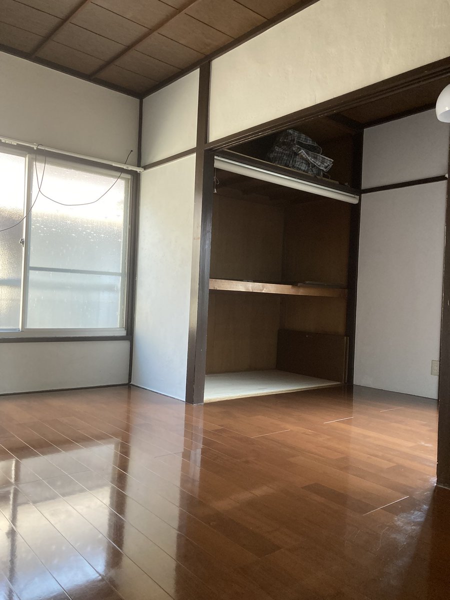 Ujb51FGF1DXc3Gn's tweet photo. 便利屋はちえもん（仮名）活動報告

先日、大家のこっこ様所有のタテハマ戸建の美装を実施させていただきました。

当初、1日で終わらせる予定でしたが、熱中症の症状が出てきた為、後日仕切り直し。

こっこ様、こっこ様のお母様より『新築のよう😊』とお褒めのお言葉をいただきました。 https://t.co/21PwJA1xfZ