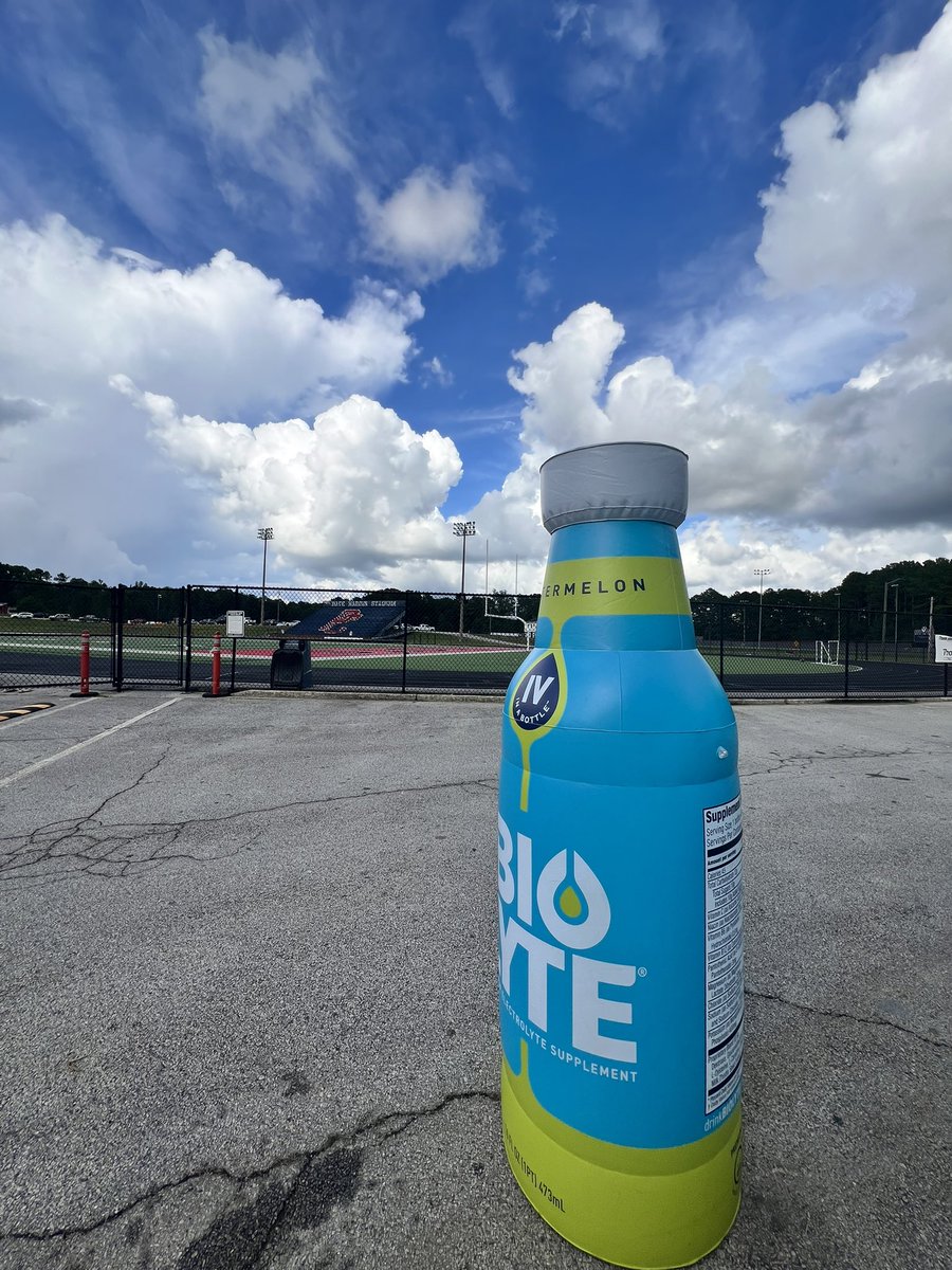 CoachJPressley's tweet photo. Thanks to @drinkBIOLYTE for coming out to @PCHS_PatsFB to help get us hydrated and ready for week 1. Our guys are fueled up and focused on going 1-0! #WinTheProcess #GoPats🇺🇸 https://t.co/hcKefNMIZR