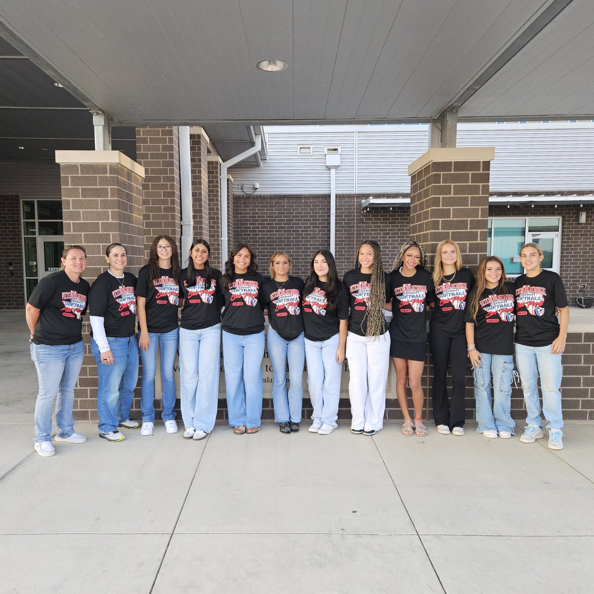 VMHS Patriot Softball JISD tweet media