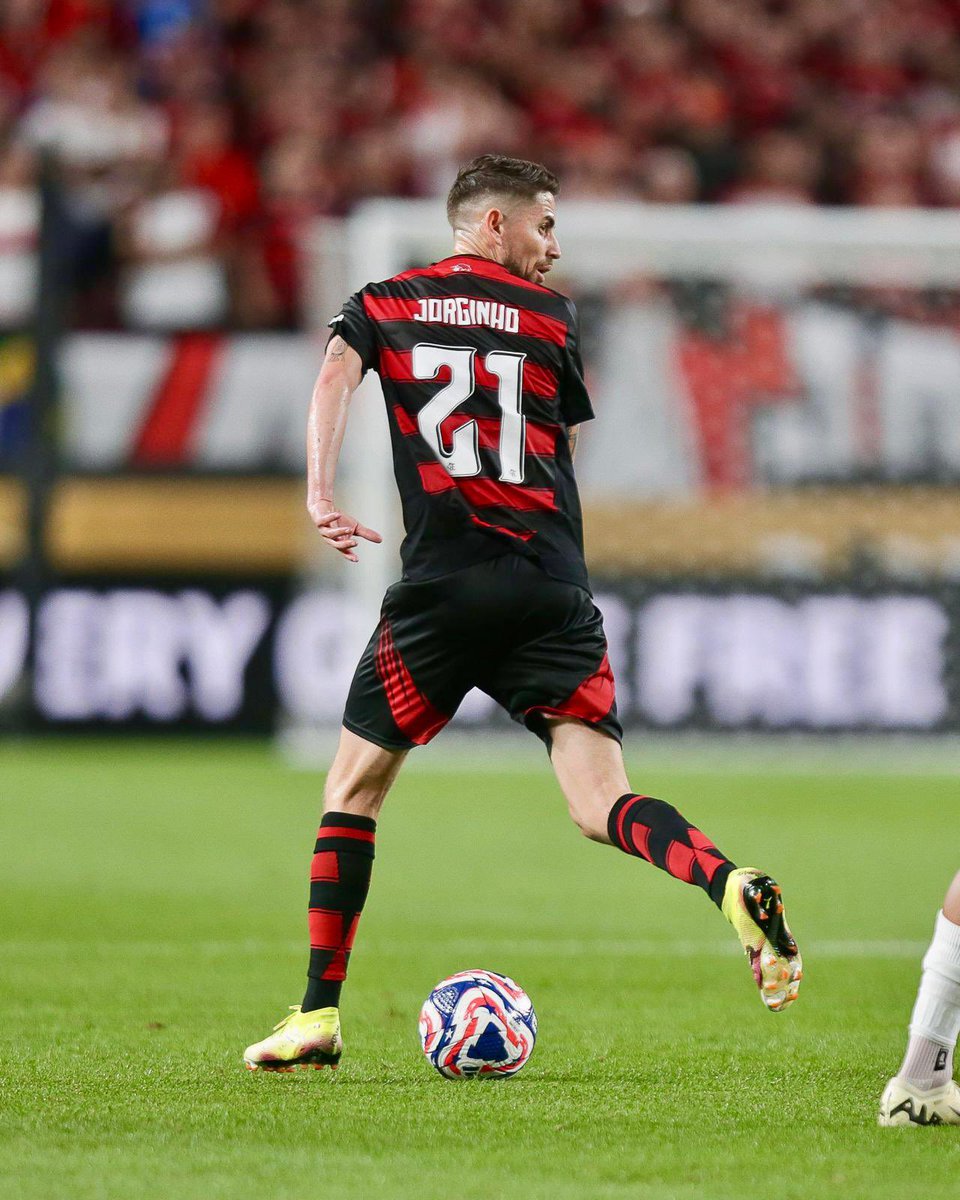 Jorginho 

Que absurdo de jogador 

Craque