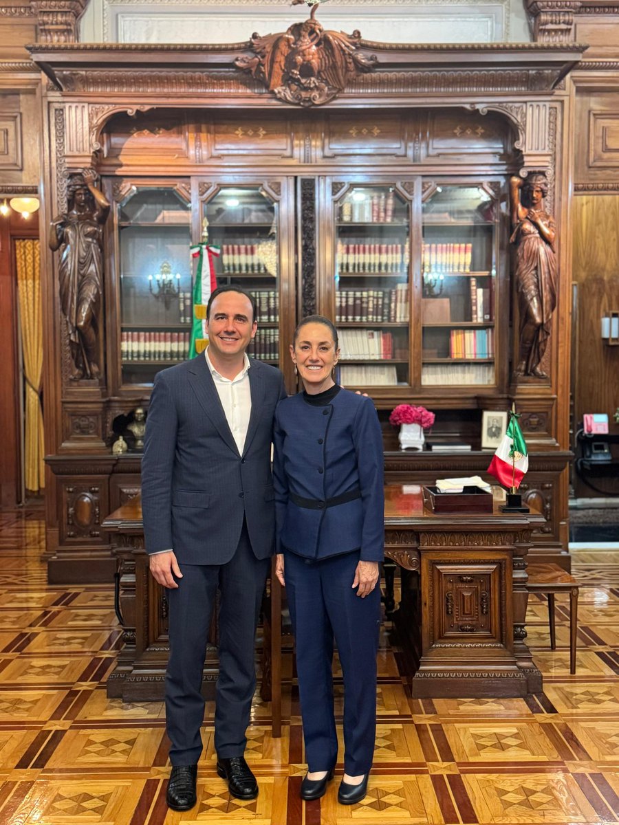 Agradezco a la Presidenta <a href="/Claudiashein/">Claudia Sheinbaum Pardo</a> por recibirnos en Palacio Nacional. Tuvimos una excelente reunión donde platicamos de las acciones que estamos llevando a cabo en seguridad, infraestructura y desarrollo económico. (1/2)